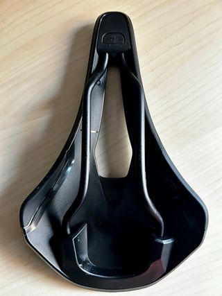 Sillín Fizik Argo Vento R5 (150mm)