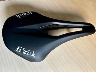 Sillín Fizik Argo Vento R5 (150mm)