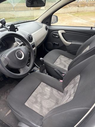 Dacia Sandero 2010