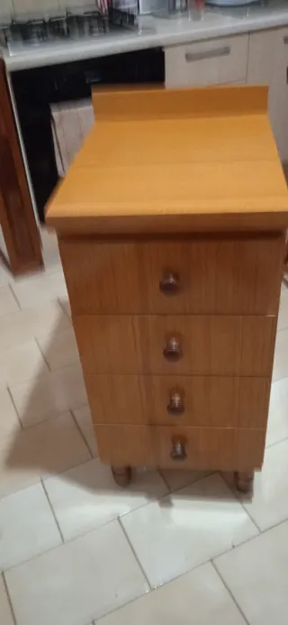 Cassettiera in legno 3 cassetti