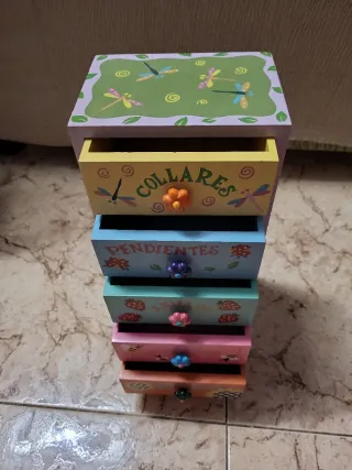 Cassetto per gioielli per bambini con 5 cassetti decorato