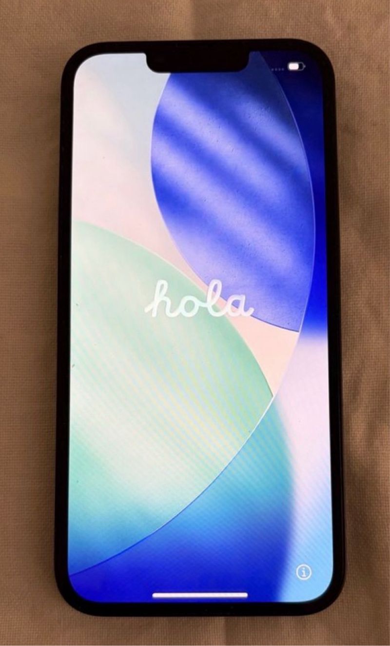 iPhone 13 128GB en muy buen estado
