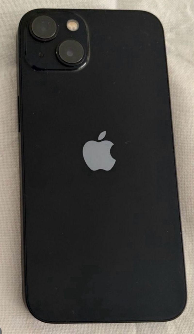 iPhone 13 128GB en muy buen estado afbeelding 2