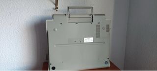 Máquina de escribir eléctrica Olympia Carrera de L