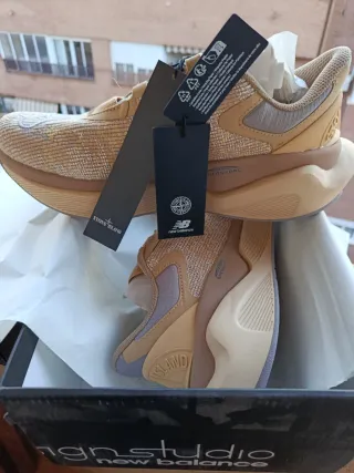 New Balance MSRCXST Beige Talla 44