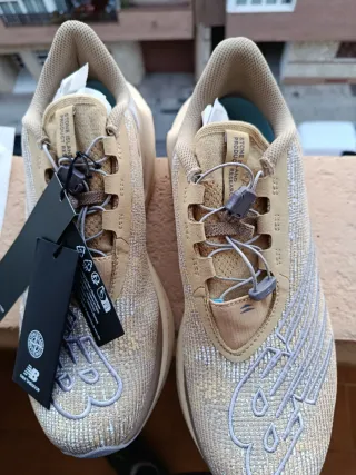 New Balance MSRCXST Beige Talla 44