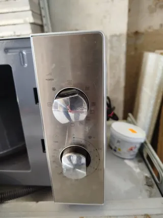 Microondas Taurus plateado