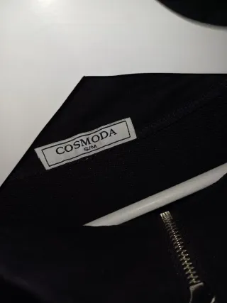 Sudadera COSMODA negra cremallera AMOUR