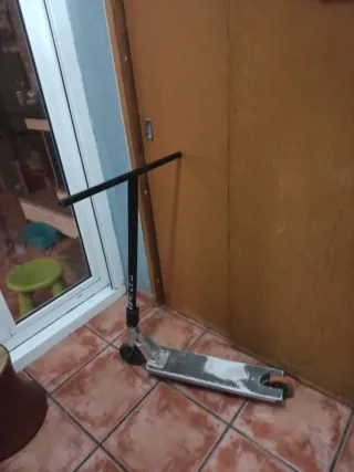 Patinete NKD Plataforma Gris