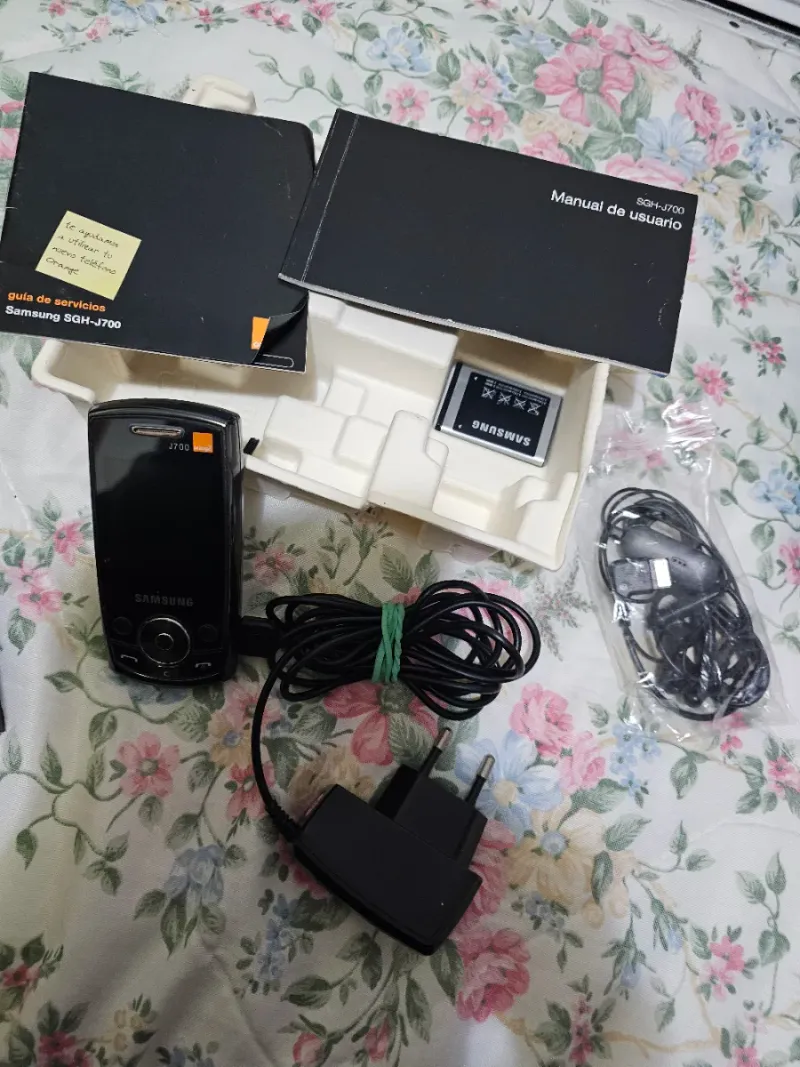 Samsung SGH-J700 Orange afbeelding 2