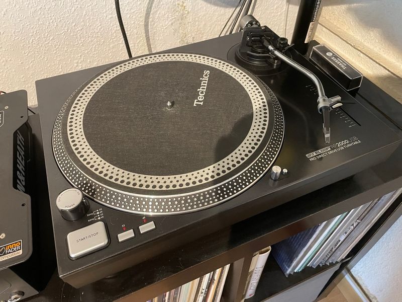 Reloop RP 2000 USB Tocadiscos Negro