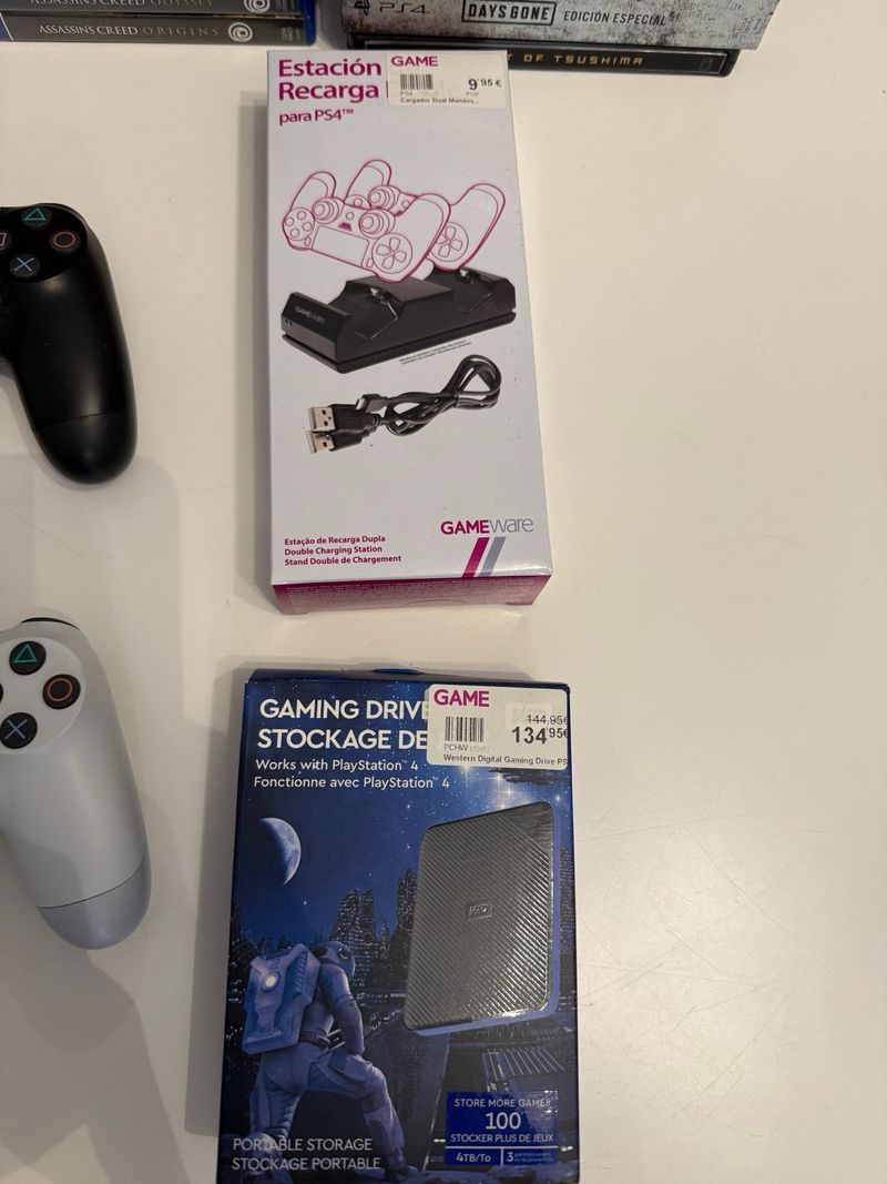 Pack PS4 Slim + Disco 4TB + 43 juegos afbeelding 4
