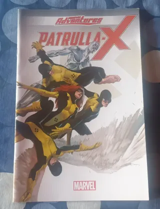 Pack de 10 comics "Marvel Adventures"