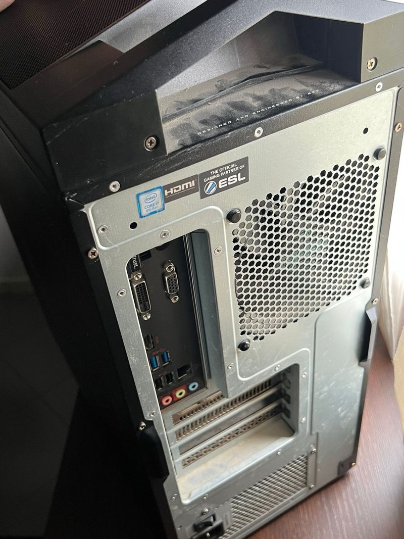 Torre Gamer MSI 11TG-1413 Core i7 8th gen