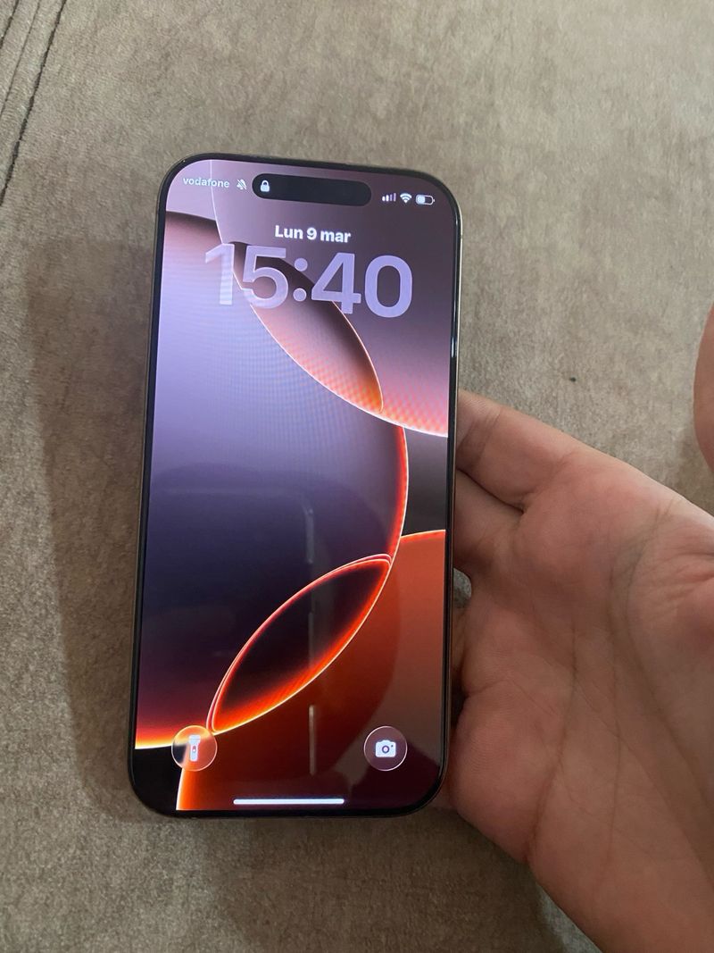 iPhone 16 Pro Dorado afbeelding 5