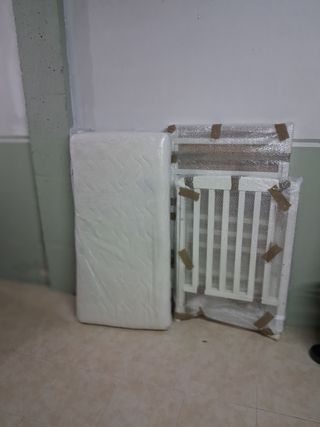 Cuna, conchón y bañera- cambiador