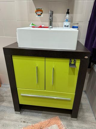 Mueble de baño madera y cristal