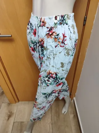 Pantalones florales