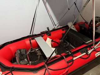 Embarcación neumática 360 + Motor Mercury