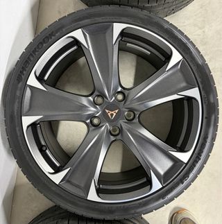 Llantas 𝐂𝐔𝐏𝐑𝐀 𝓁𝑒𝑜𝓃 𝐕𝐙 19 BLACK MACHINED