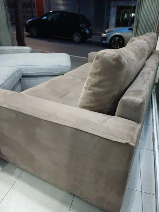 SOFÁ CÓMODO DE TELA ANTE MARRON SEMINUEVO