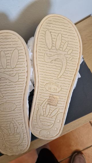 Zapatillas de novia blancas