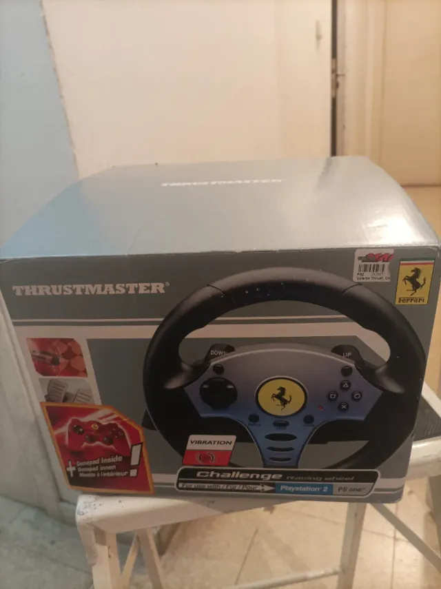 Volante Thrustmaster Ferrari PS2/PS One