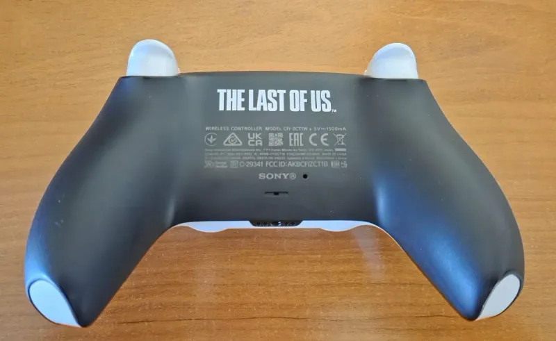 Dualsense PS5 The Last Of Us afbeelding 2