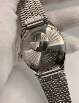 Mochila y Reloj reservados.