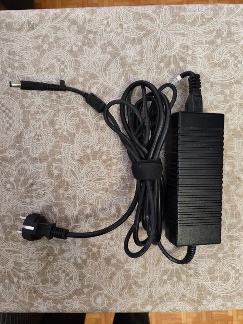Cargador HP 135w afbeelding 2