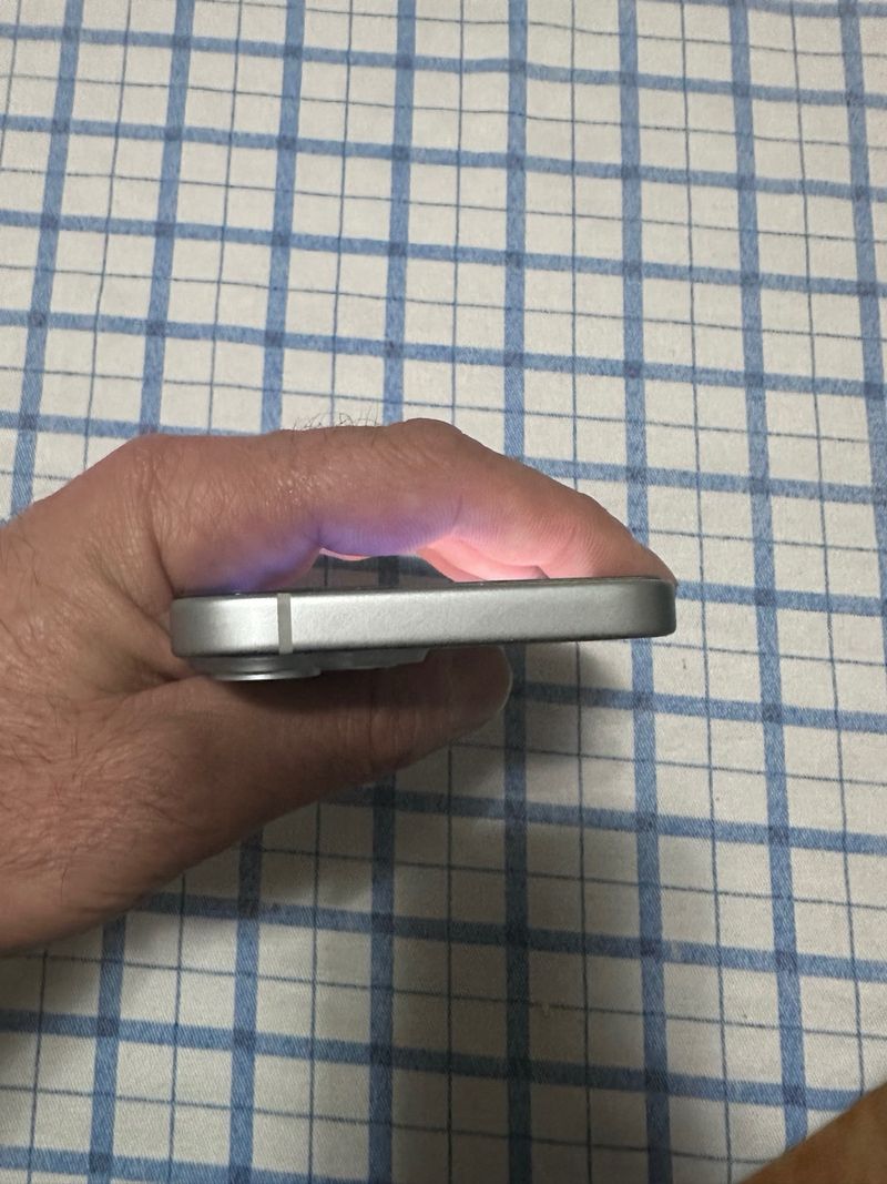 iPhone 15 azul celeste afbeelding 3