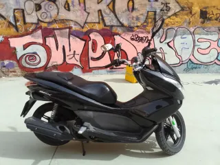 Honda PCX 125 2011 Negra