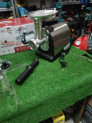 Tritacarne HERENTHAL 1400W