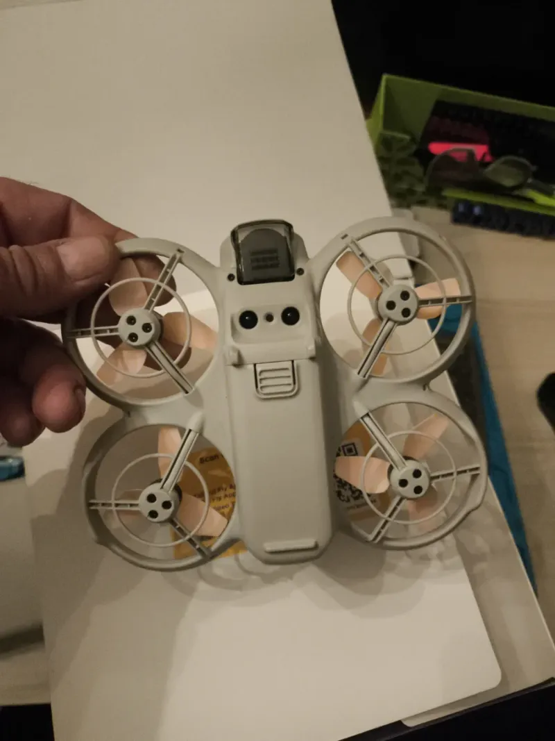 Dron DJI neo Nuevo solo levantado para ver qué fun afbeelding 2