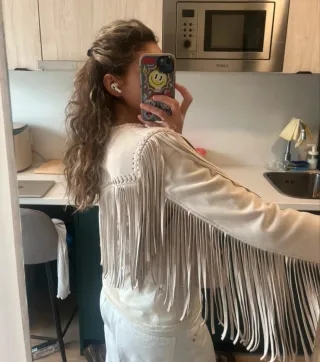 Cazadora Zara flecos piel beige nueva