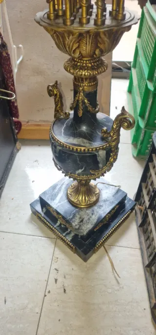 Lámpara antigua de mármol y bronce