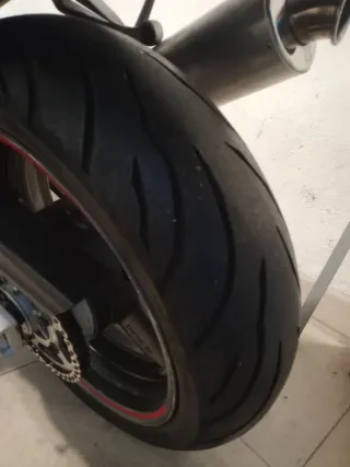 Suzuki GSX-R 750 Negra/Roja