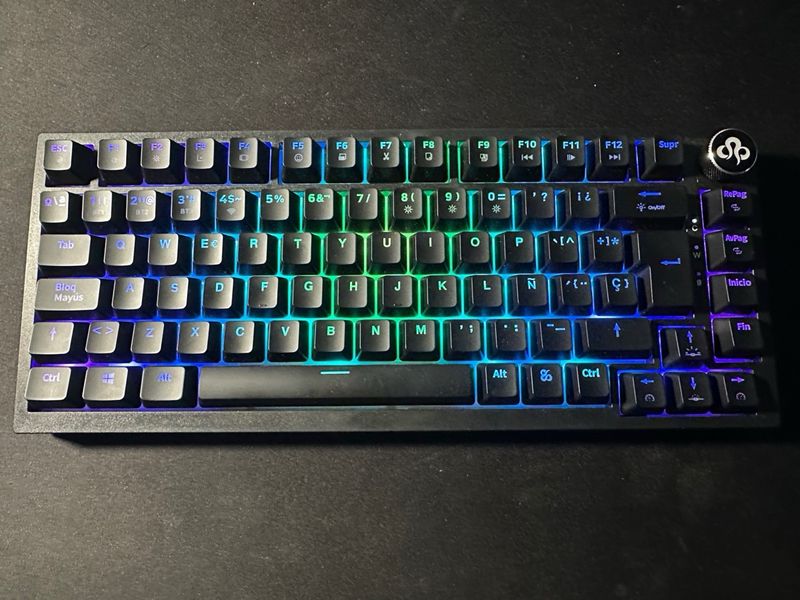 Teclado gaming Newskill Pyros Pro NUEVO + estuche afbeelding 2