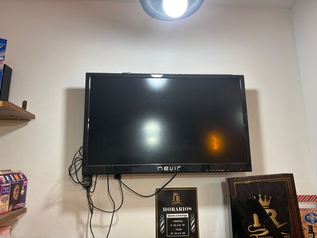 Televisor Nevir Negro