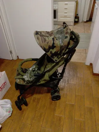 Carrito de bebé camuflaje