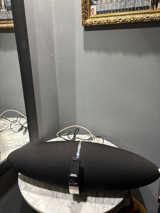 Bowers & Wilkins Zeppelin Negro