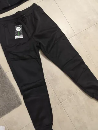 Chándal negro