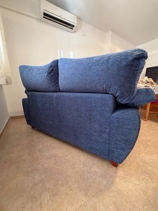 Sofá biplaza azul de tela