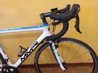 Bicicleta de carretera MMR de carbono