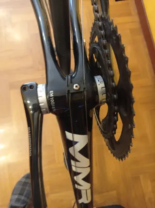 Bicicleta de carretera MMR de carbono