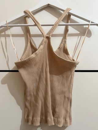 Top Zara beige tirantes cruzados