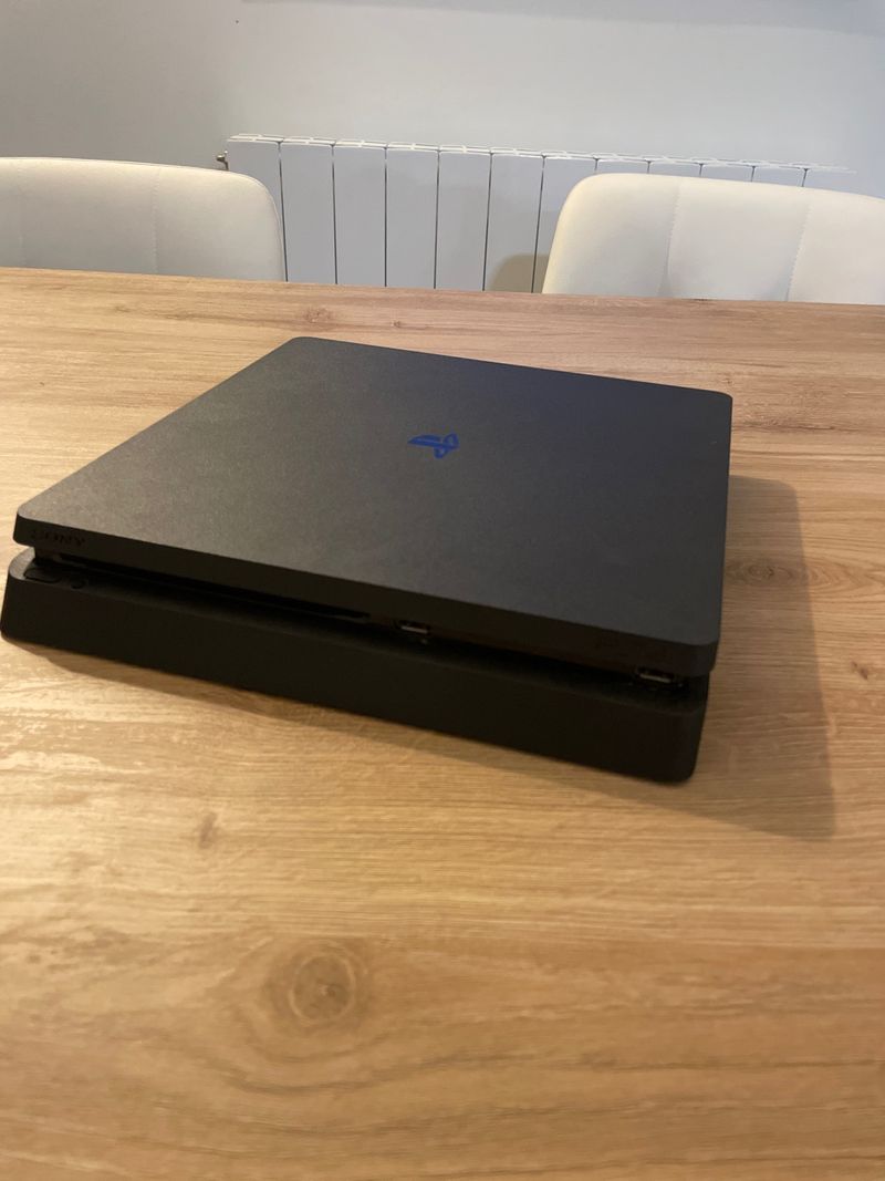 Consola PS4 (PlayStation 4) Negra