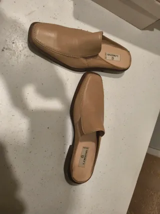 Zuecos LORENS Talla 41 Beige Sin Estrenar