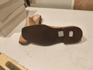 Zuecos LORENS Talla 41 Beige Sin Estrenar