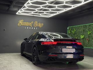 Porsche Panamera 4 E-Hybrid Executive